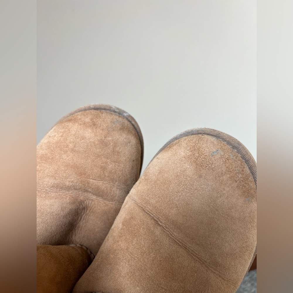 Bailey Button Uggs - image 6